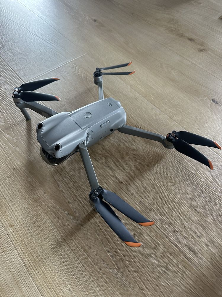 Dron dji air 2 s używany w pełni sprawny, komplet akcesoriów