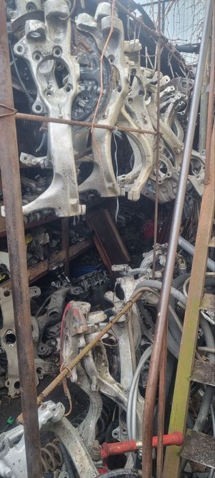 Ауді Поворотний кулак ауди А4 А6 А8 audi в наявності Київ