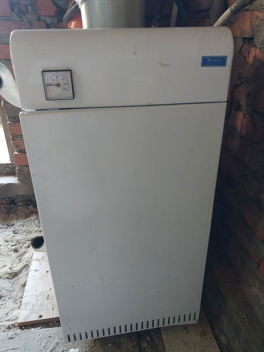 Продам газовий котел в гарному стані автоматика італія ціна 8000 торг