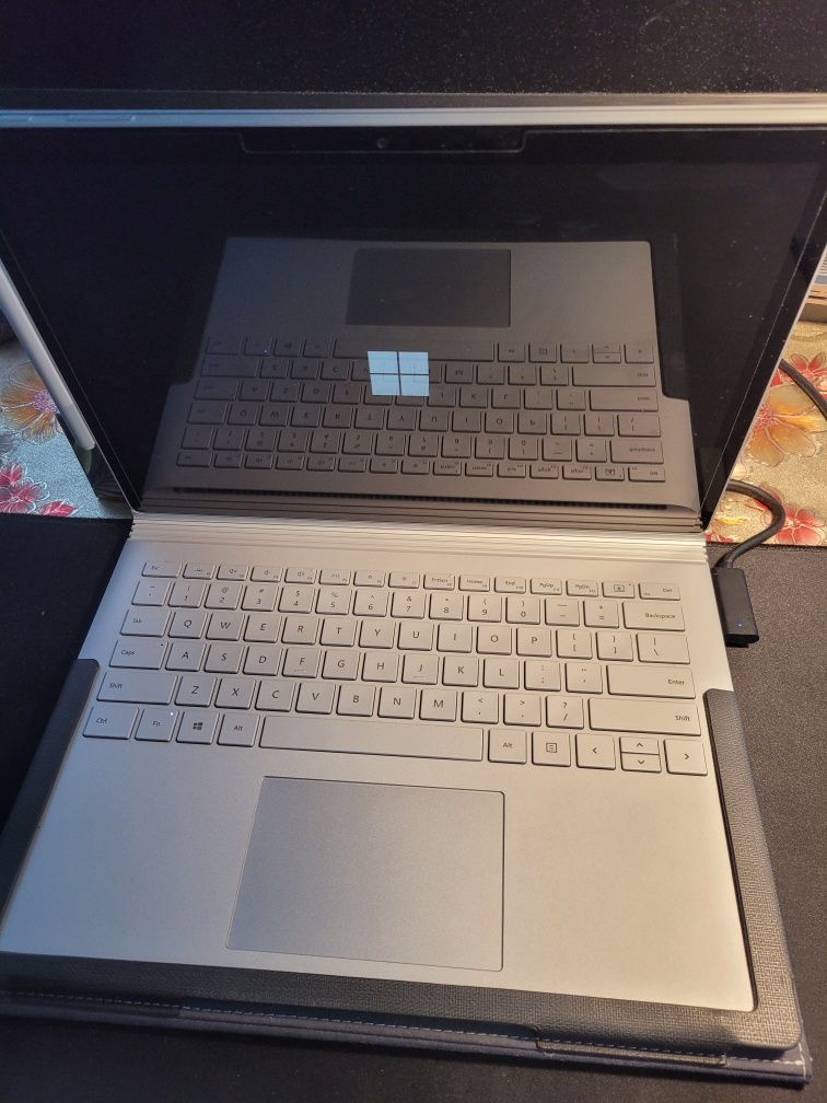 Microsoft BOOK 3, 13,5/ i7/ 32/ 500 GTX 1650