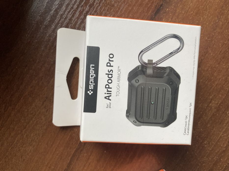 Чехол Spigen Airpods Pro