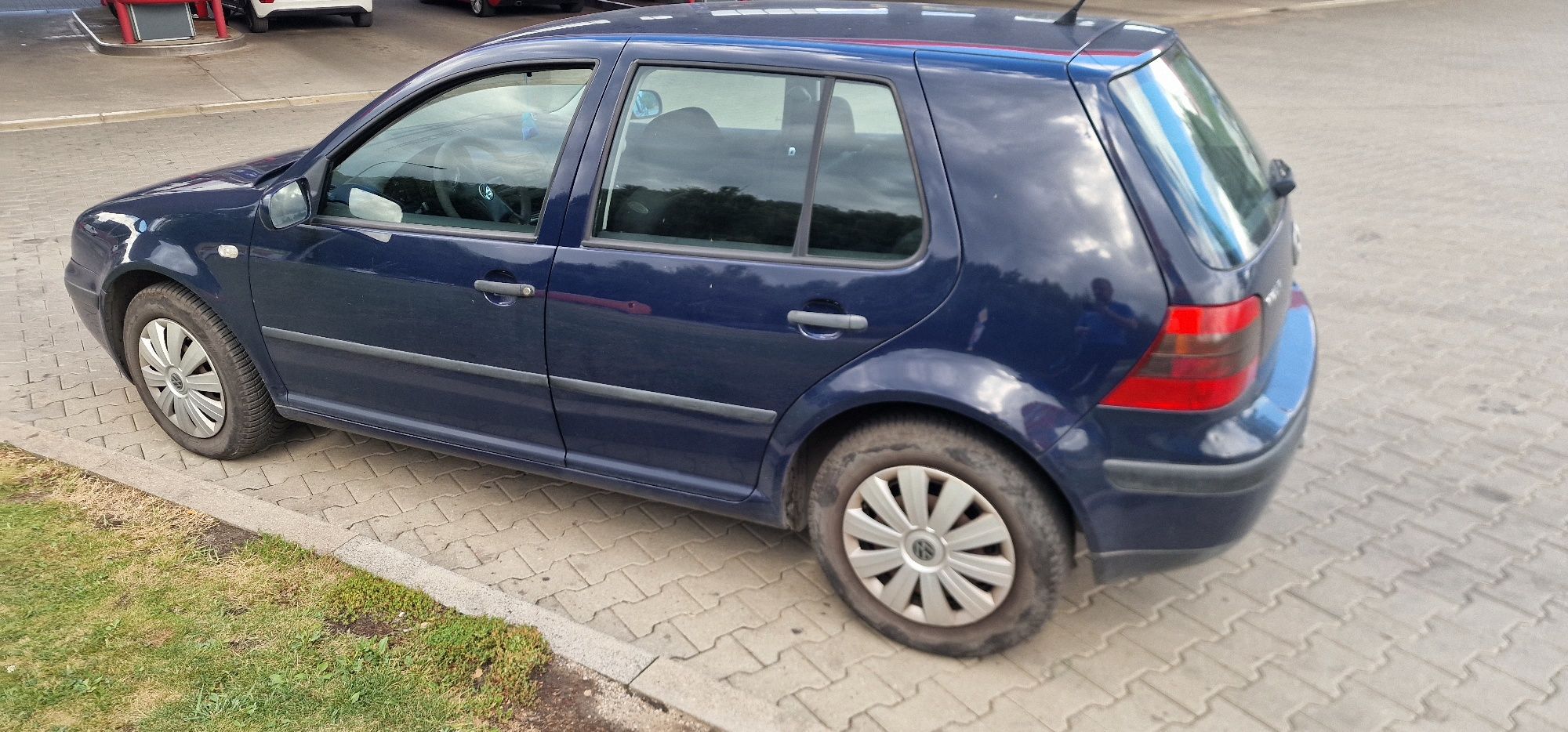 VW Golf IV zadbany ze sprawną klimatyzacja,  nowe OC
