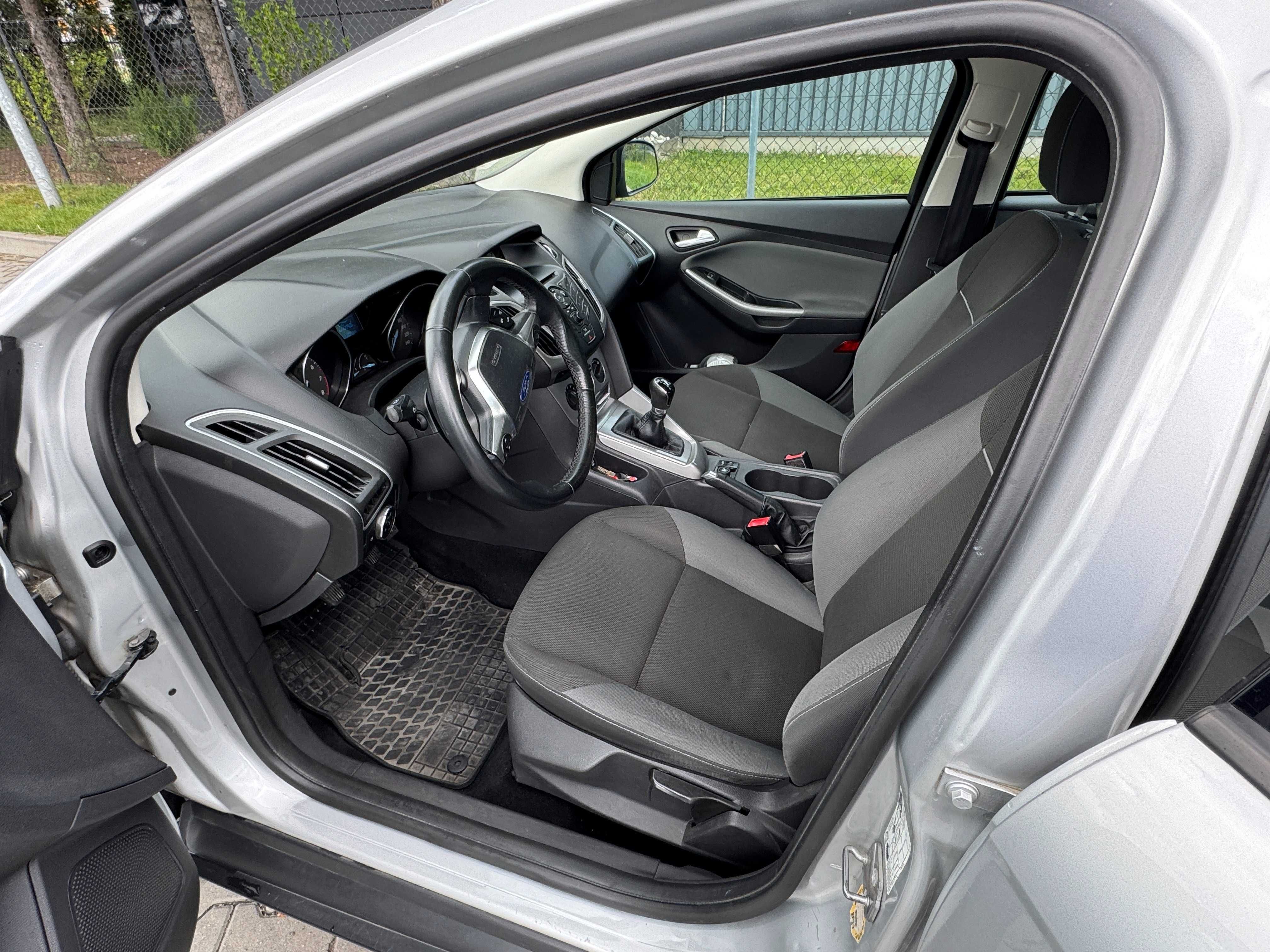 Ford Focus MK3 Kombi / 1.6 gaz-benzyna / 105KM/ Gotowy do jazdy.