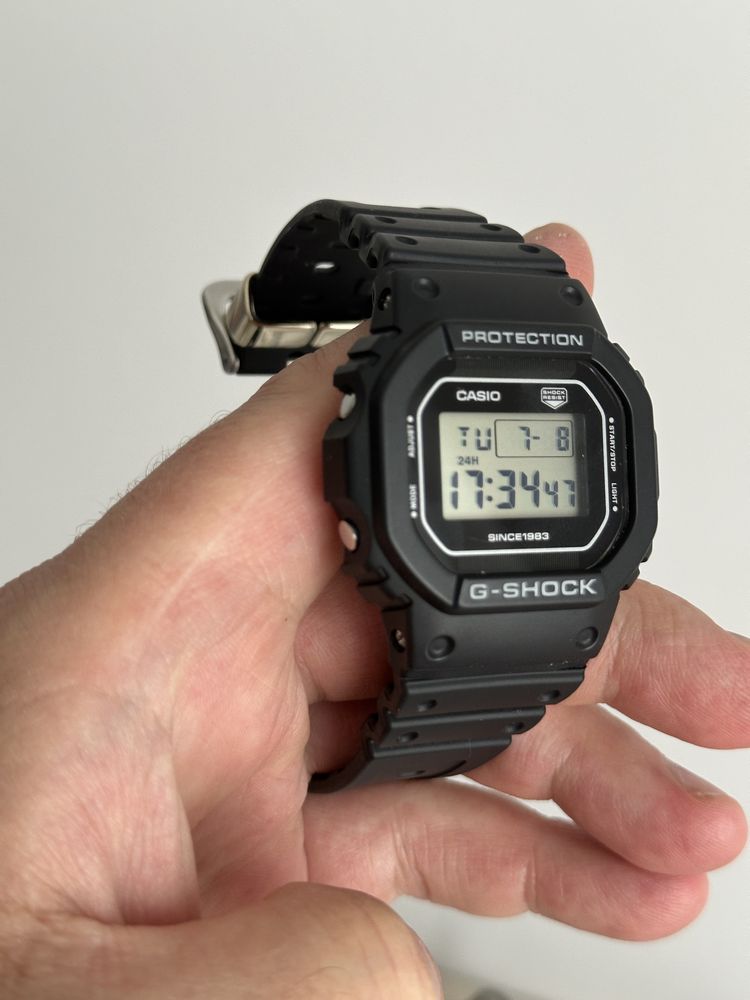 Casio G-Shock DW-5040RX-7 MOD