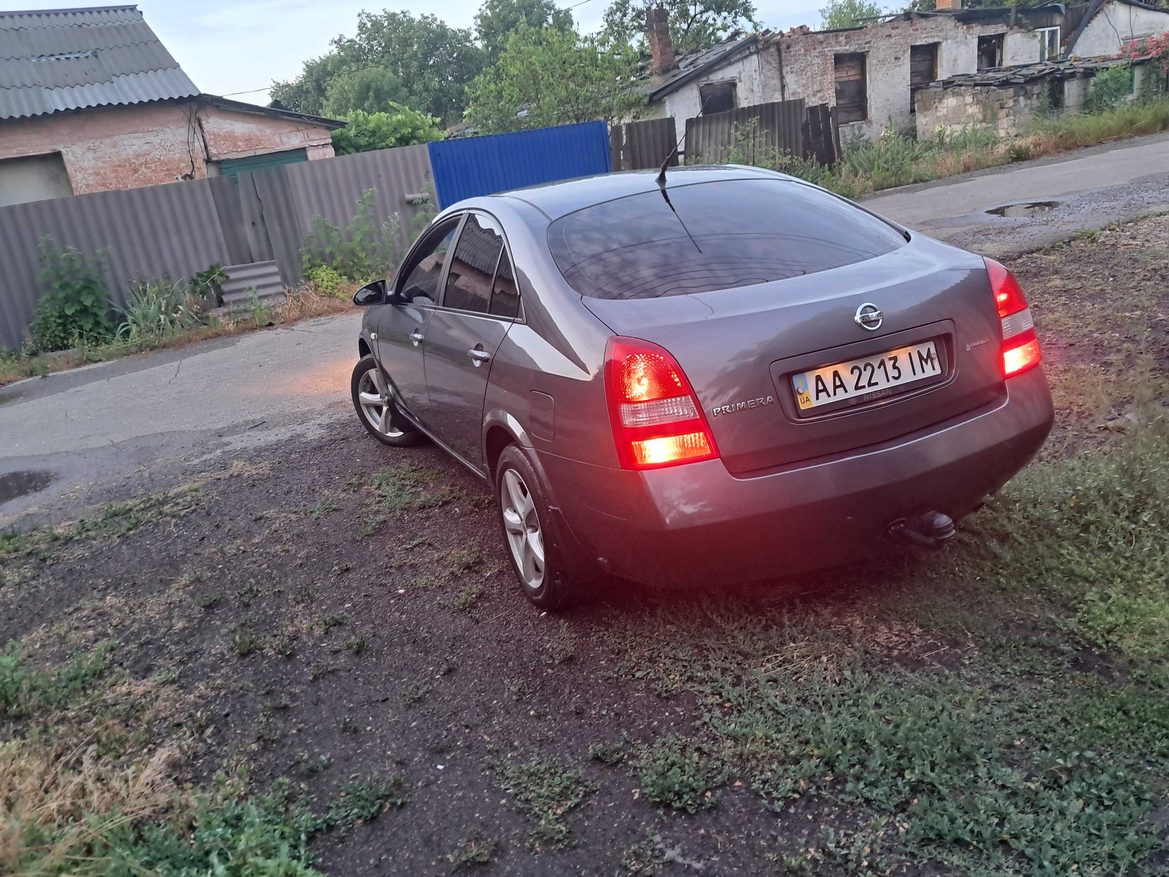 Nissan primera p12