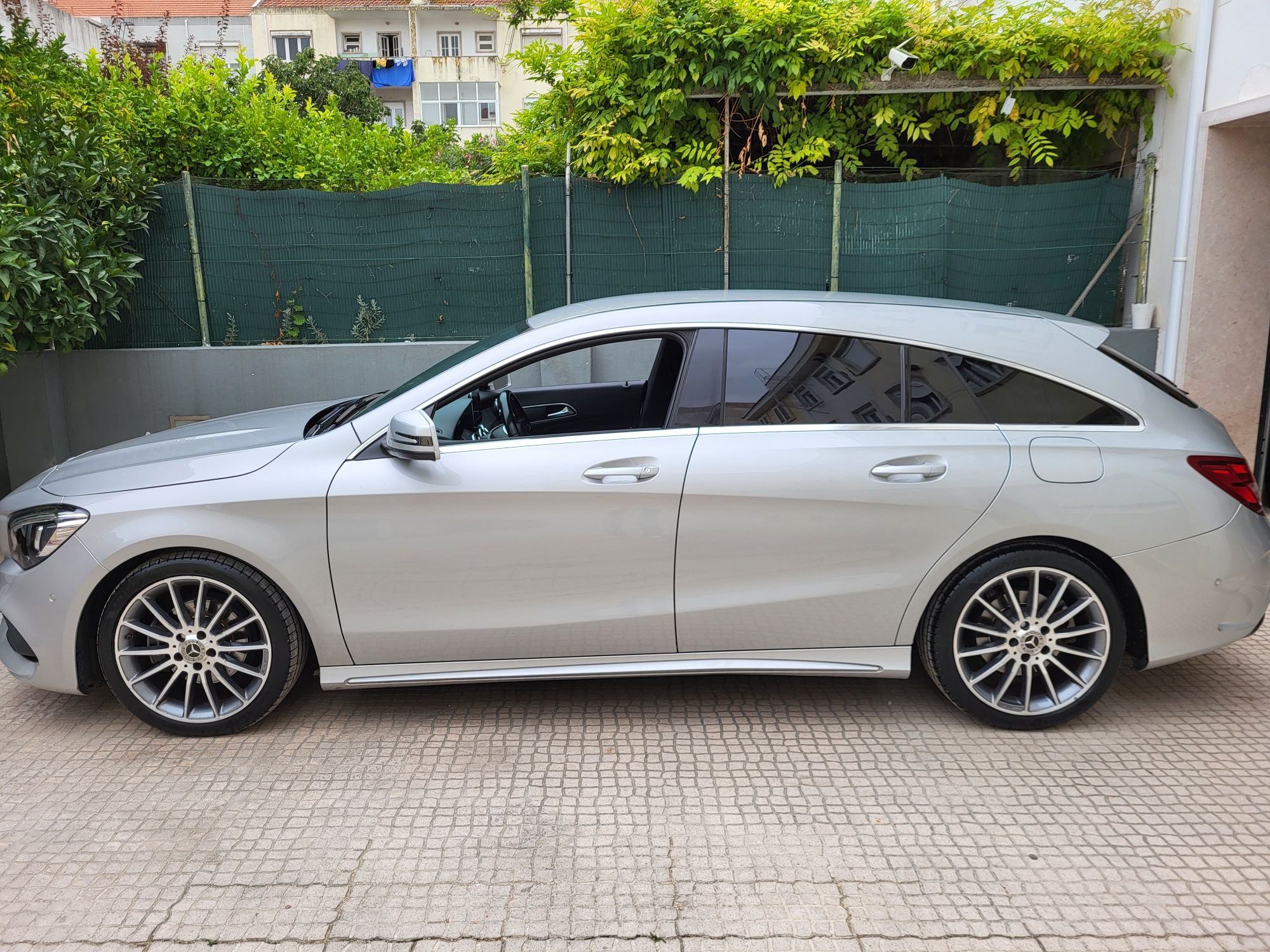 Mercedes CLA 180d AMG nacional