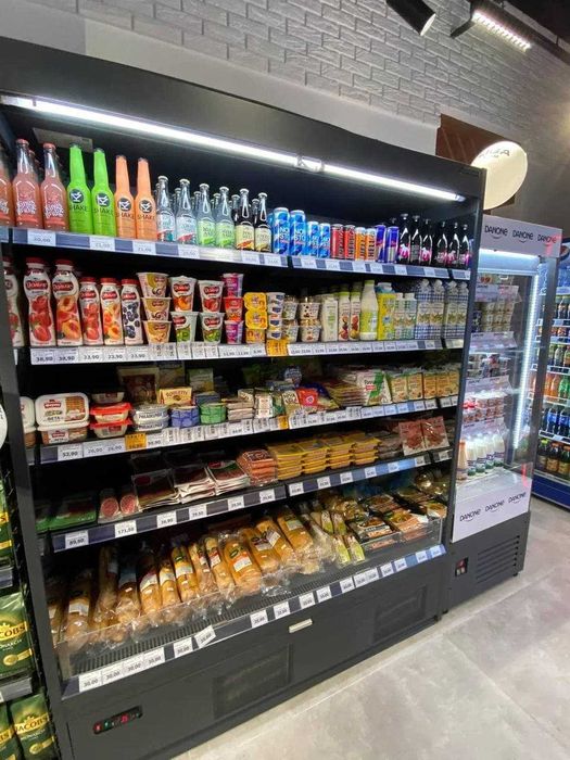 Торгове та холодильне обладнання в магазин, стелажі