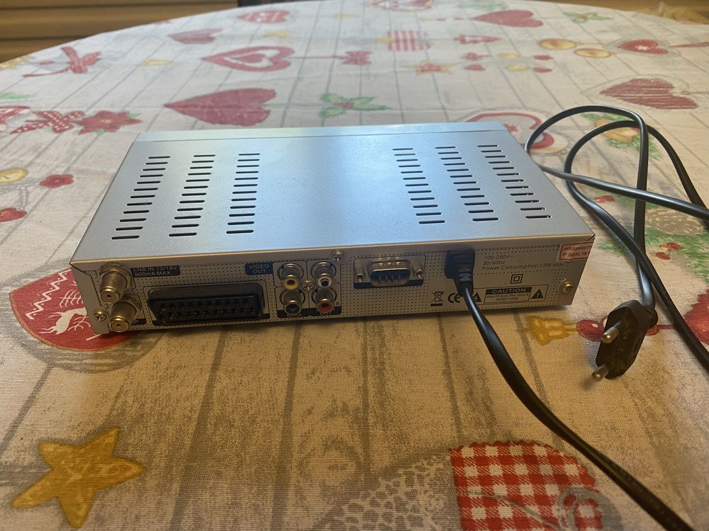 Тюнер Ресивер для супутниковоі антени Orton 4060 C