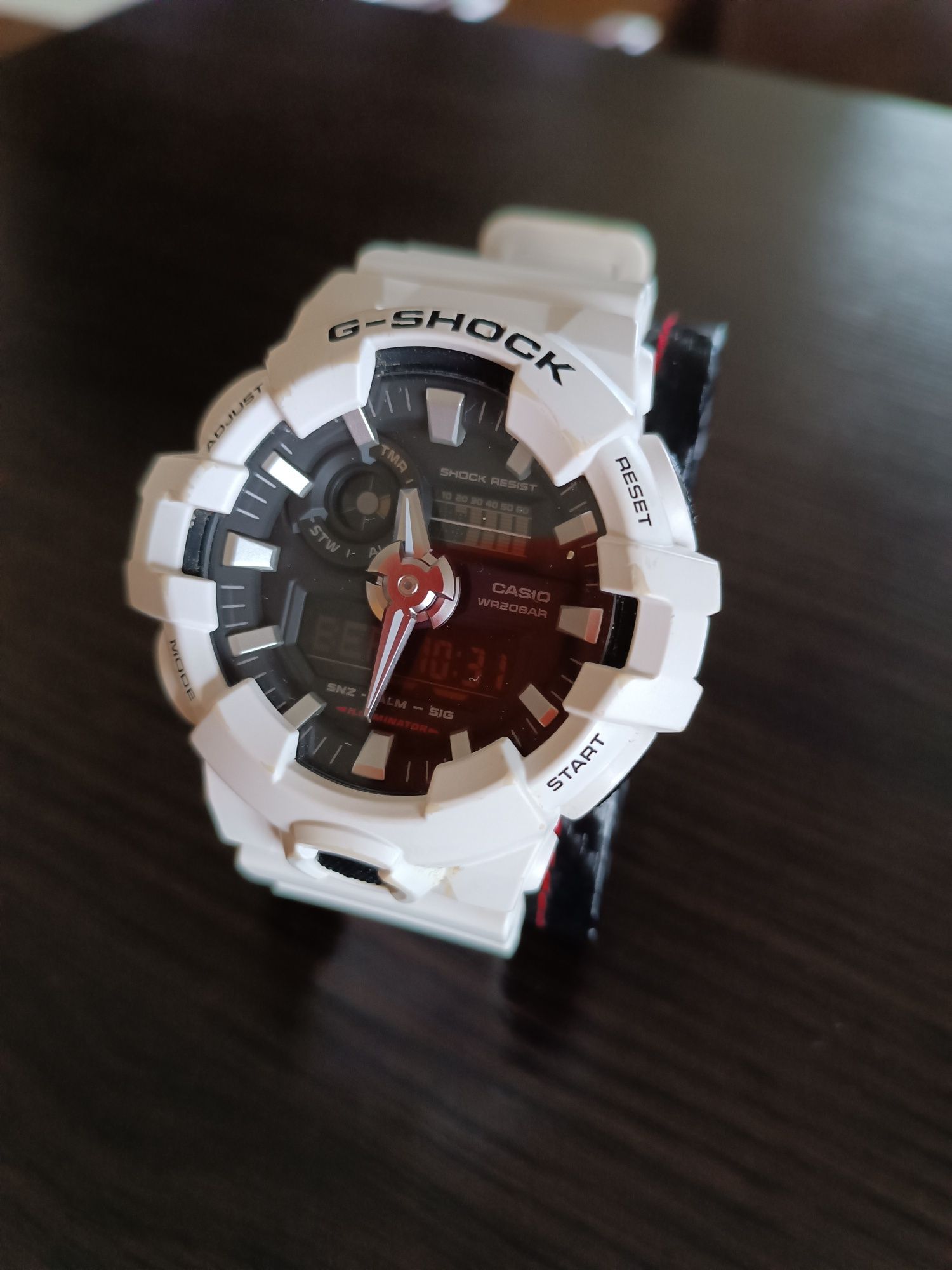 Zegarek G-SHOCK biały