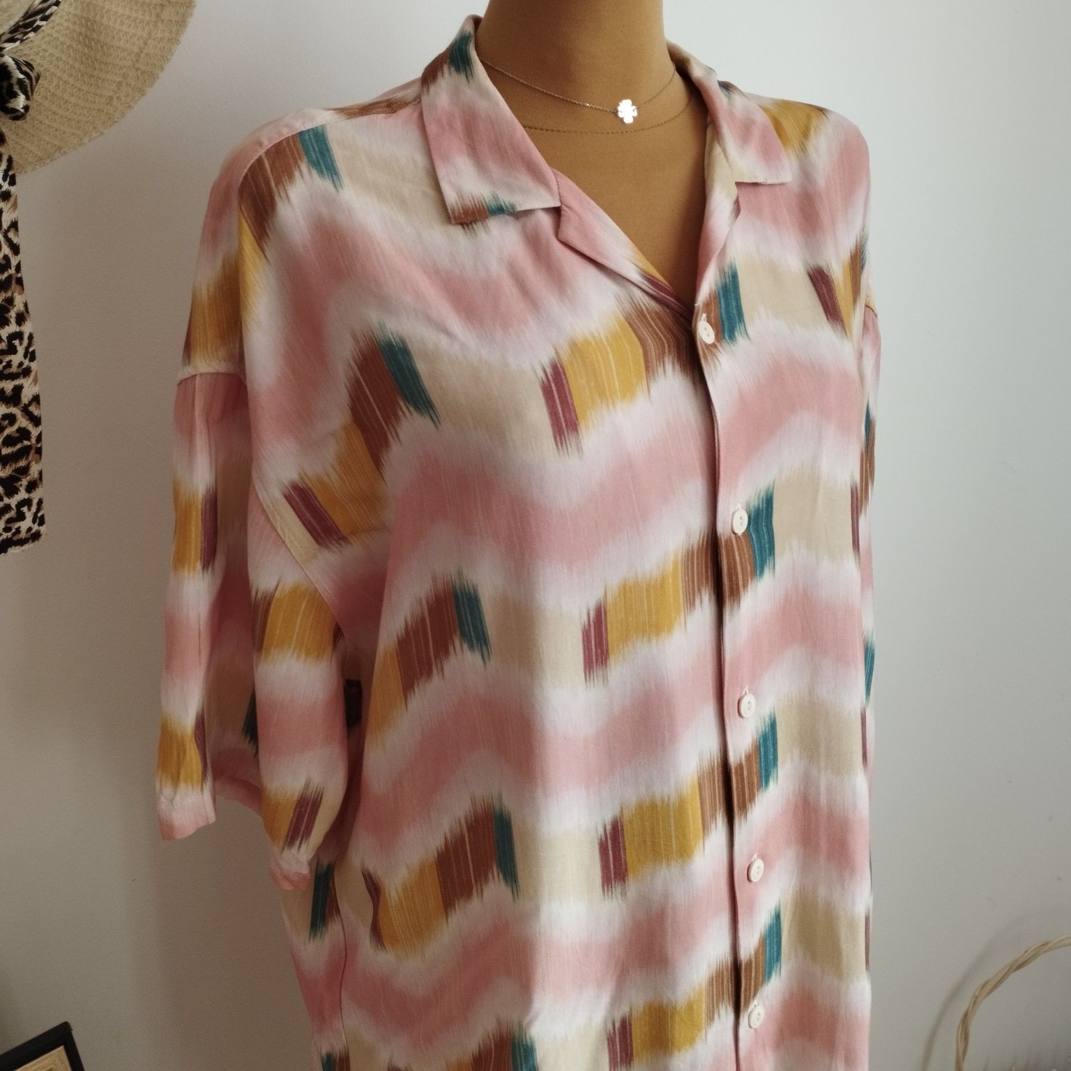 Koszula damska Pull&Bear 40 – mozaikowy wzór, 100% wiskoza