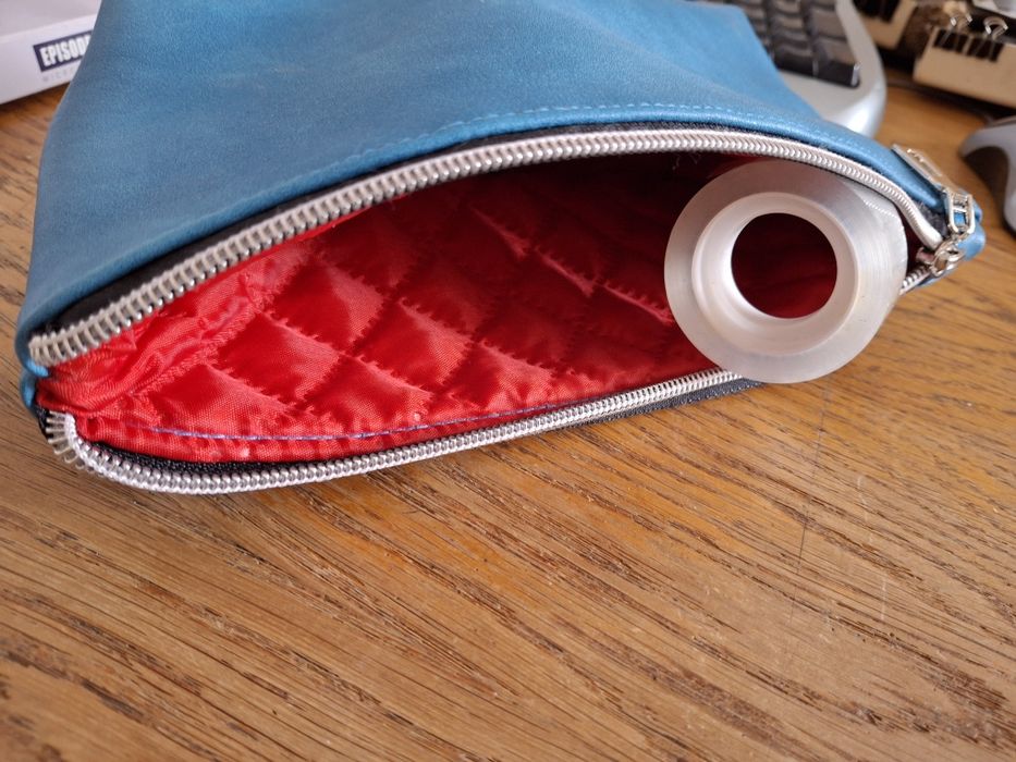 Victoria's Secret Виктория Сикрет косметичка бархат красный