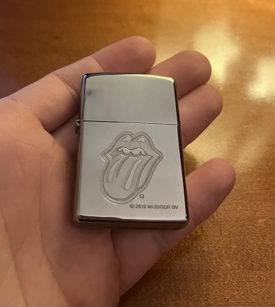 Isqueiro ZIPPO Rolling Stones NOVO