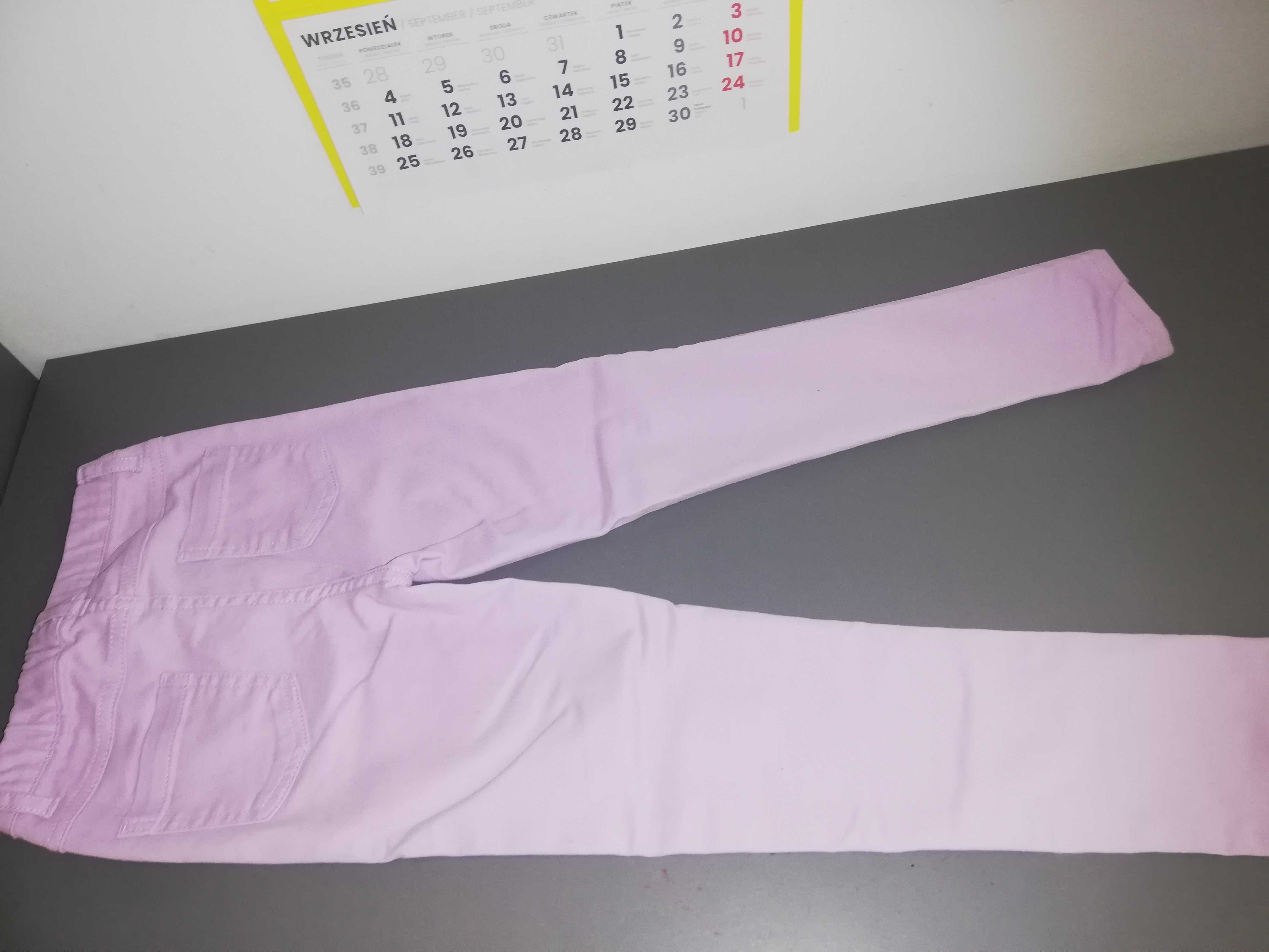 Spodnie dla dziewczynki 122-128