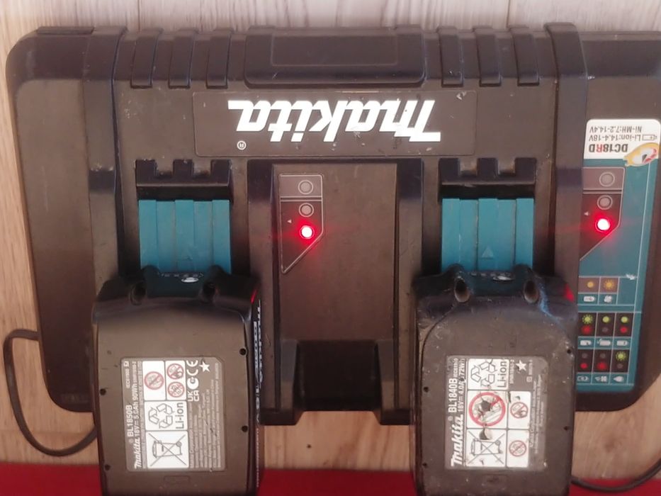 MAKITA DC18RD Dwuportowa szybka ładowarka 7.2V-18V