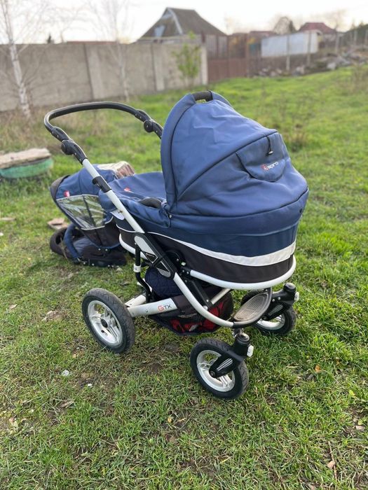 Коляска 2в1 в очень хорошем состоянии
