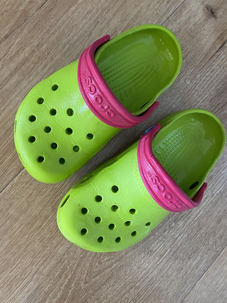 Crocs 27-28 sandały C10 11 zielone klapki