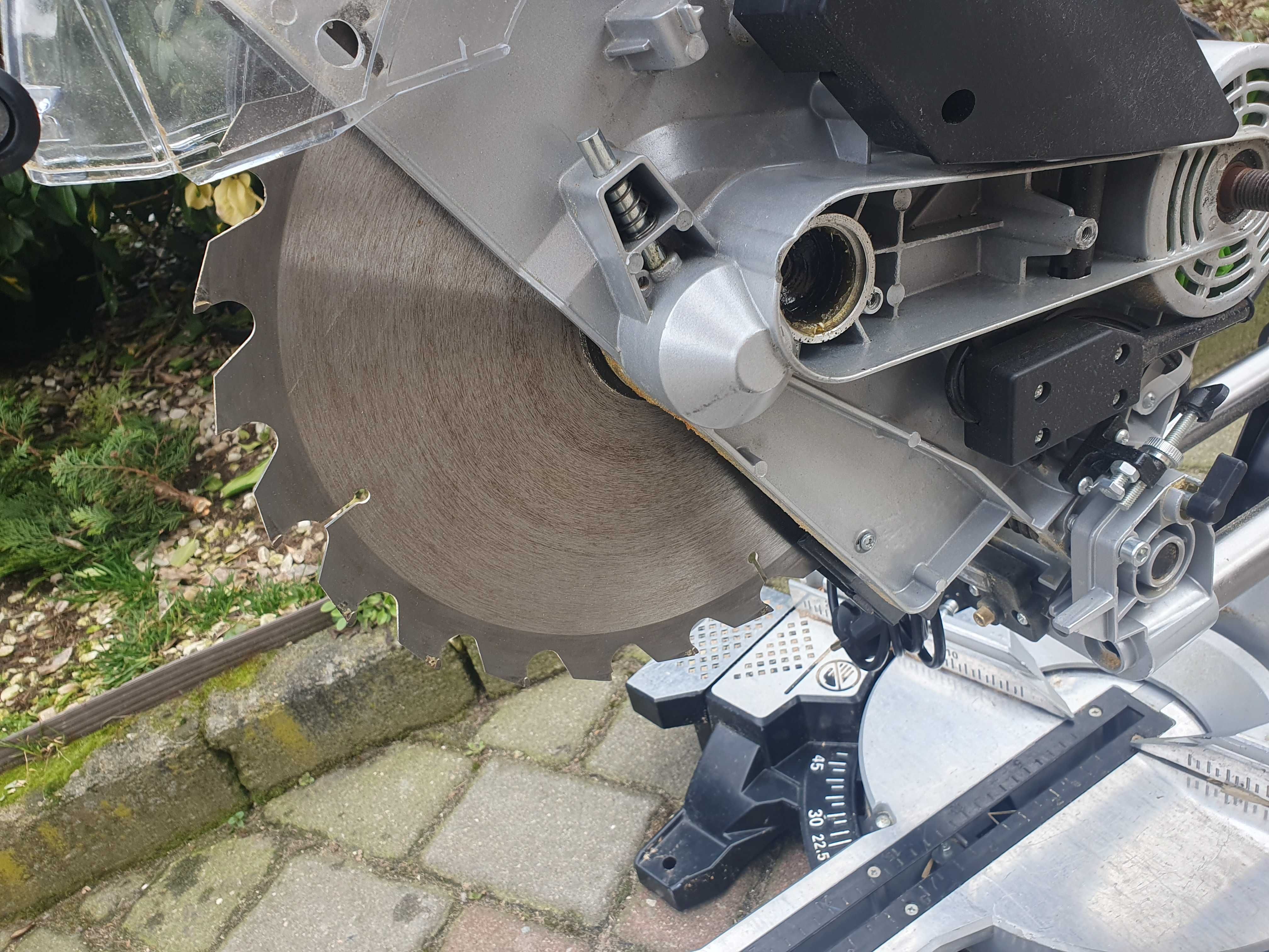 Piła ukośnica z posuwem SCHEPPACH tarcza 305 MOCNA 2000W