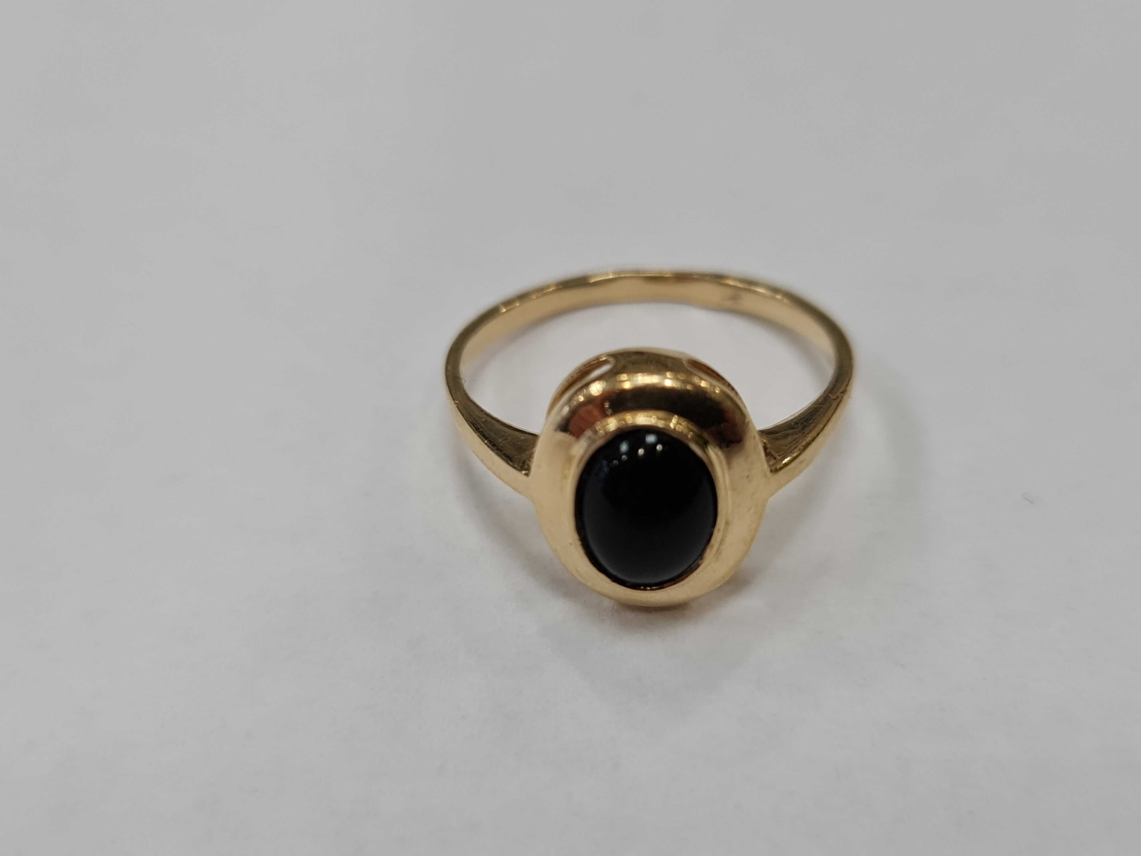 Złoty pierścionek damski/ 585/ 2.86 gram/ R14
