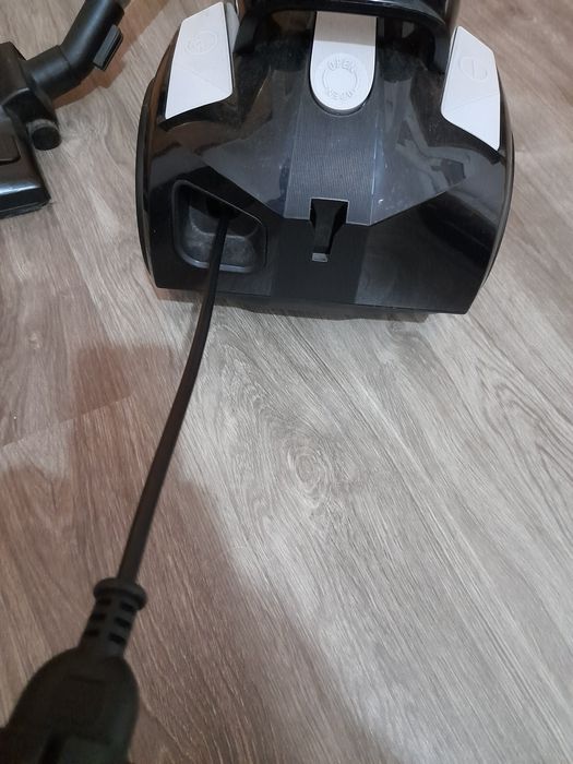 Aspirador bom estado trabalha bem pouco uso