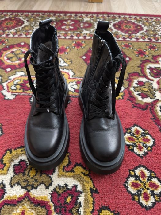 Жіноче взуття зимові ботинки