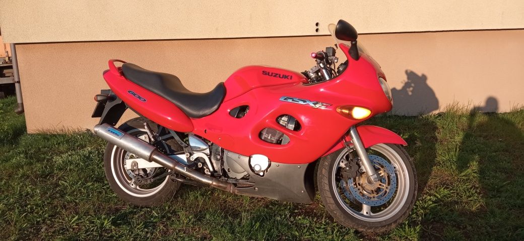 Suzuki GSXF 600 poj.