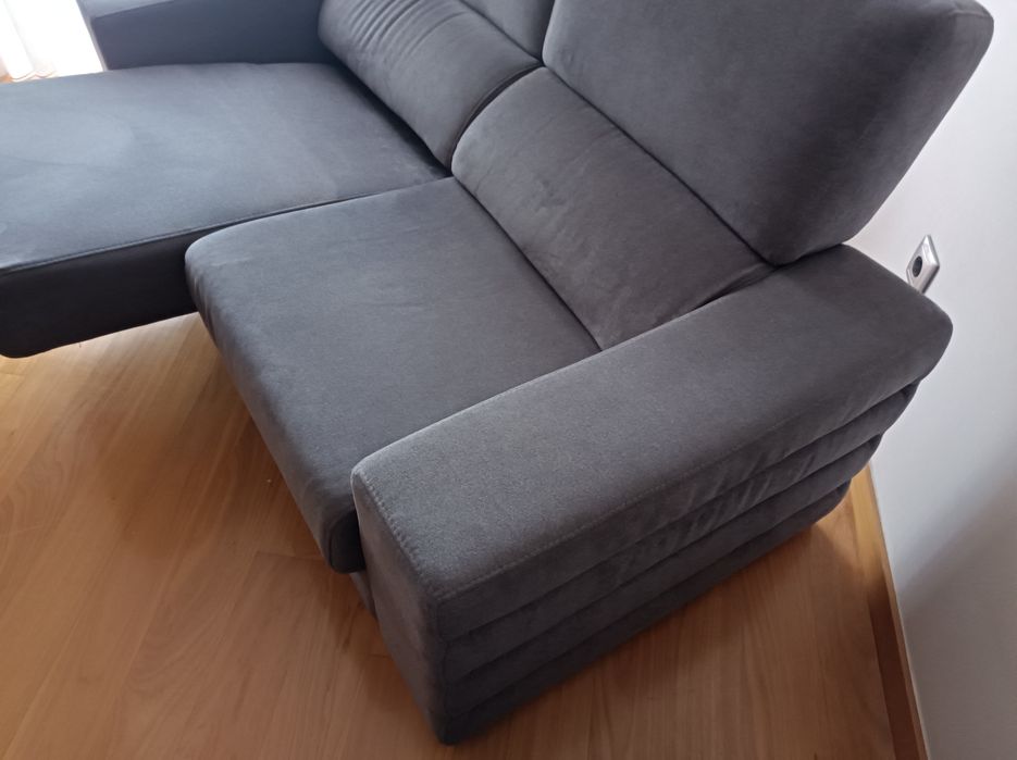 Sofá de dois lugares