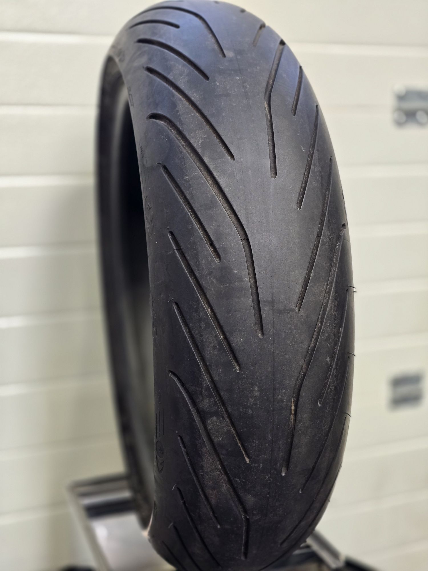 Opona Michelin Pilot Power 3 2ct 180/55/17 bieżnik 4mm