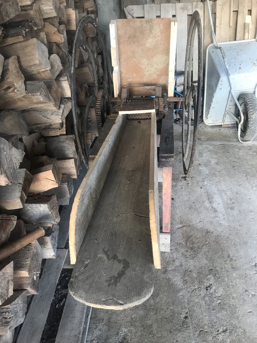 Січкарня, ліжко односпальне  з матрасом