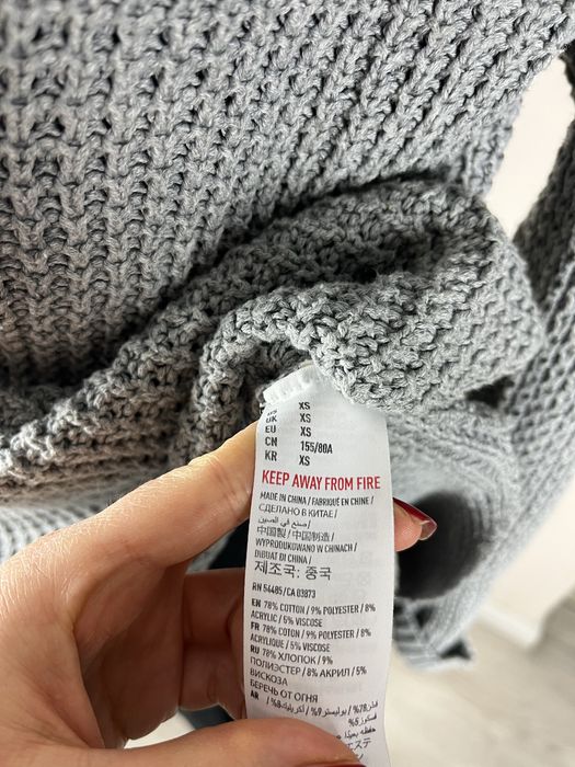 Szary Pleciony Markowy Sweter Dekolt V Długi Rękaw Markowy XS