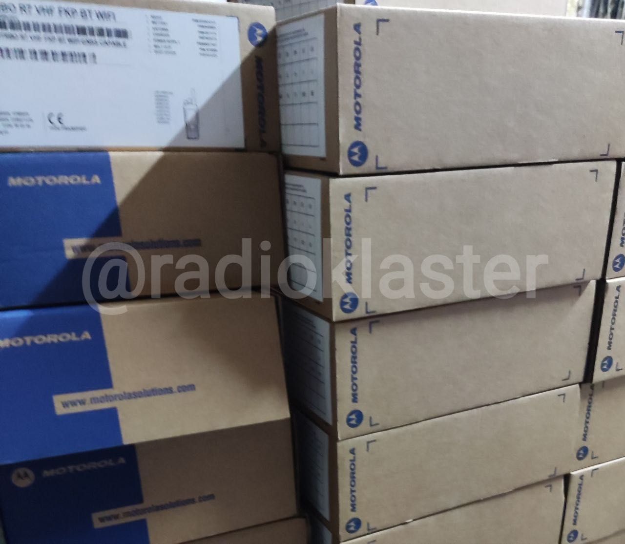 Motorola R7 VHF FKP радіостанція портативна, оригінал.