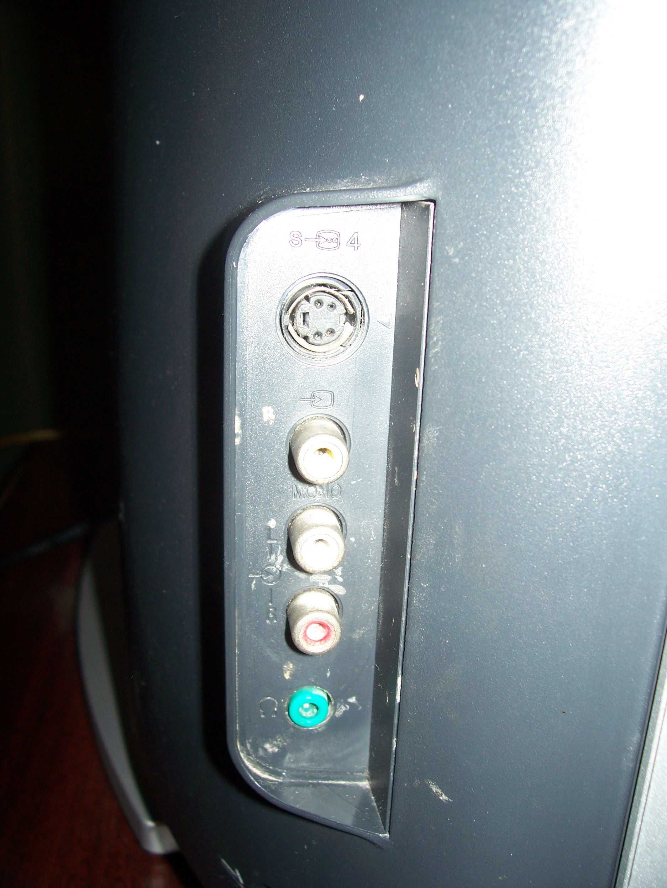 Sony Bravia 32 cale KDL26P2520 + dwa piloty