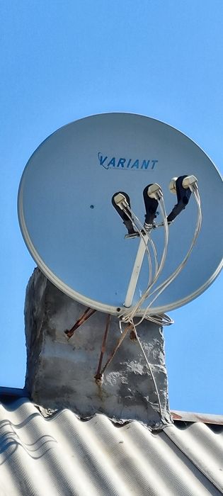 Антена супутникова