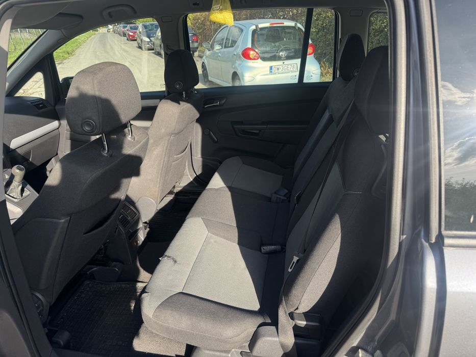 Opel Zafira 1.6 LPG 2005r. Manual/7-osobowy/tempomat/klima/PDC