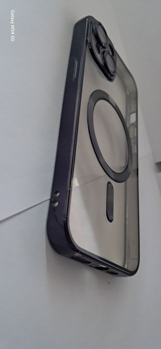 Etui plastikowe z MagSafe do ,,Apple iPhone 14" - NOWE (2)