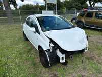 Opel Corsa uszkodzony