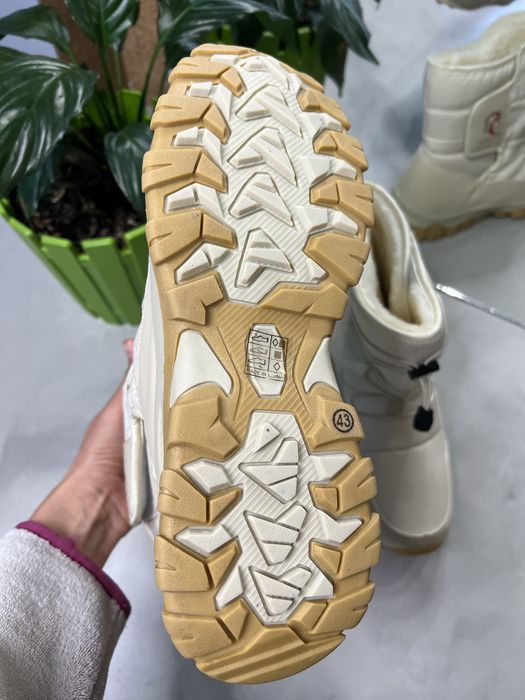 Зимові спортивні чоботи устілка 27см.