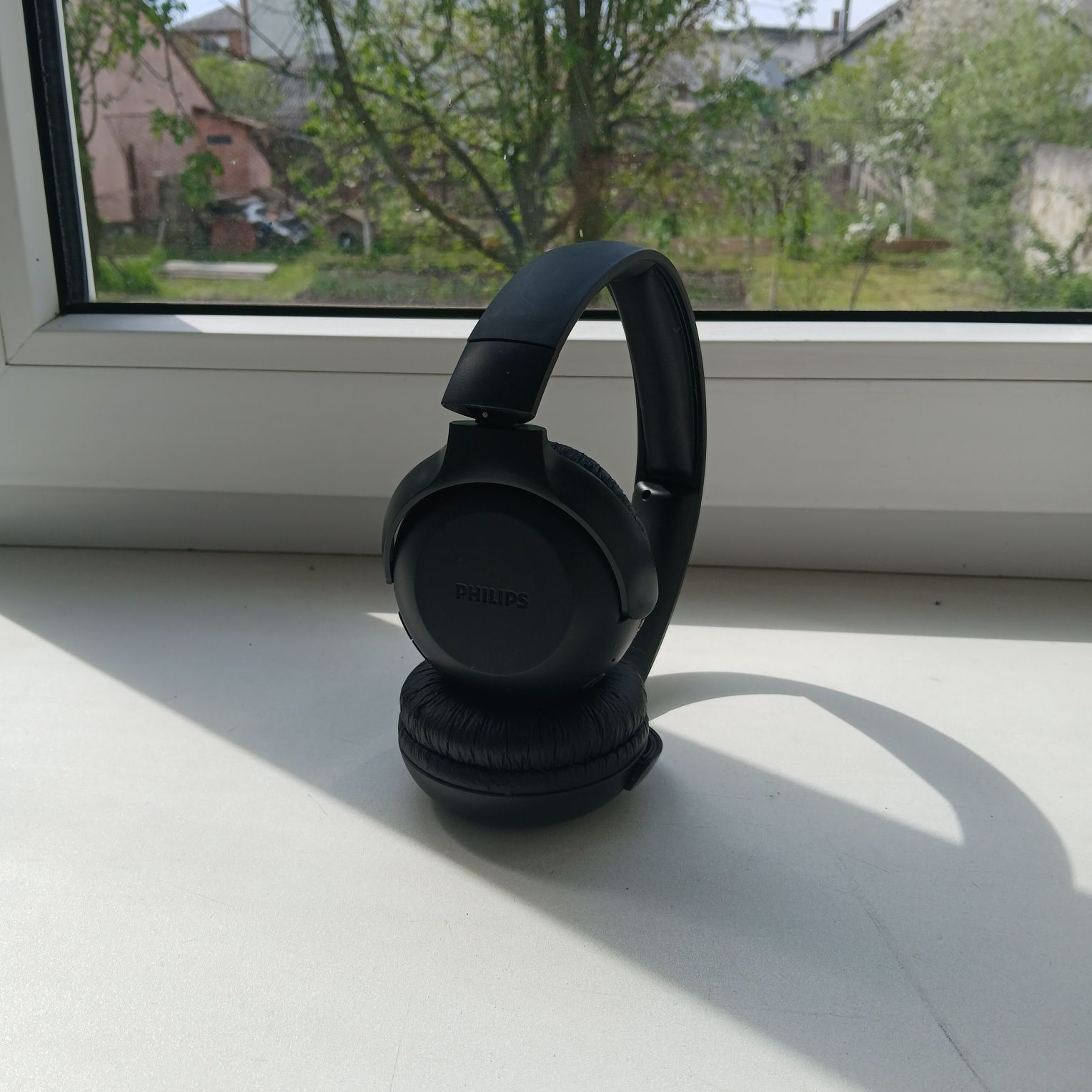 Бездротові Bluetooth навушники Philips TAUH202