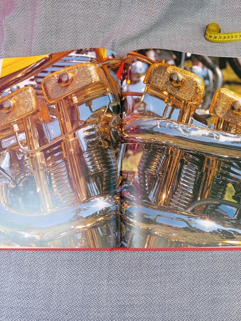 Продам книгу (история)Харлей Девидсон