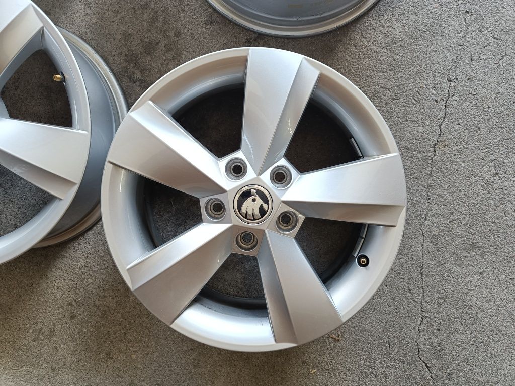 Felgi16 5*112 oryg Skoda Superb Octavia jak Nowe 2020r kpl