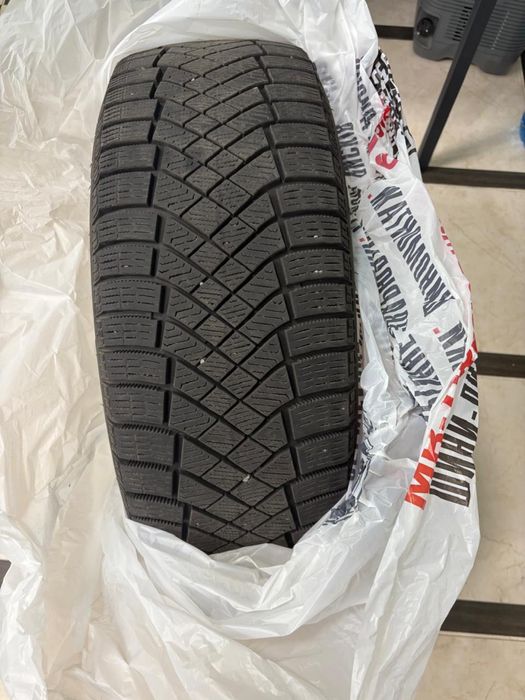 Pirelli Ice Zero 205/55/R16