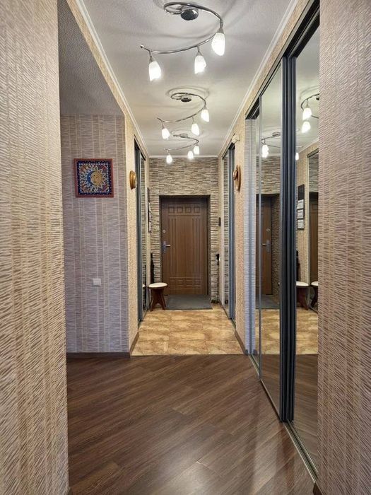 Продам 2к, 90м2 на Робочій