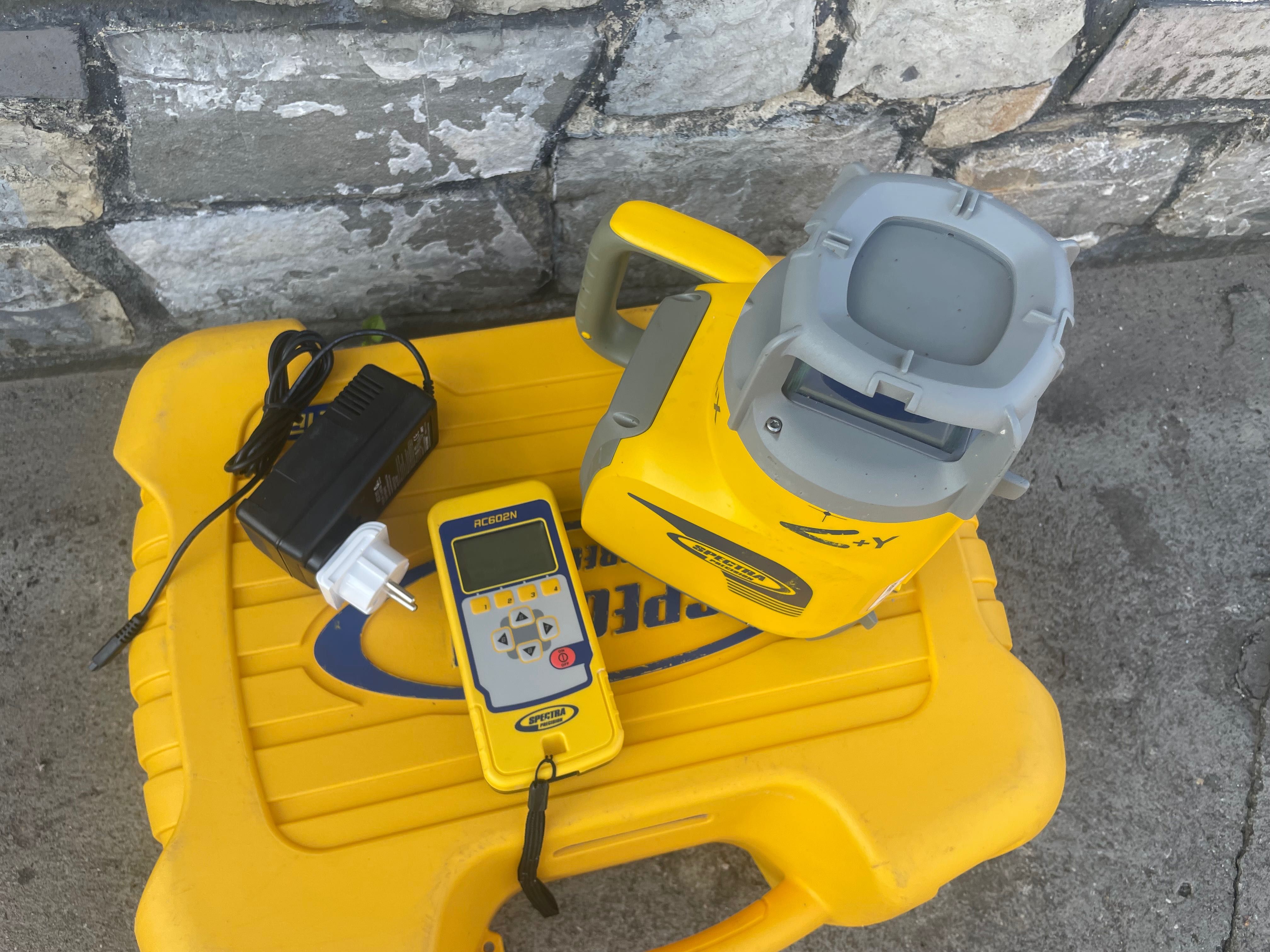 Лазерний ротаційний нівелір Spectra GL622IR