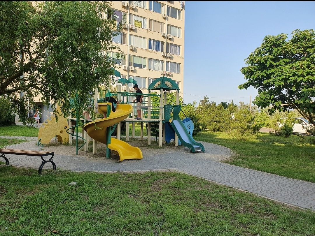 Здам апартаменти у Кароліно-Бугазі. Перша лінія моря.