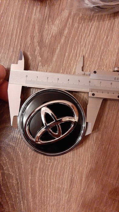 Ковпаки в диски колпачки (заглушки в диски) Toyota та Lexus