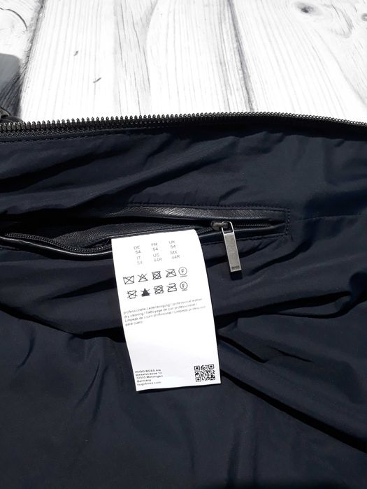 Шкіряна куртка Hugo Boss розмір 54 (XL)