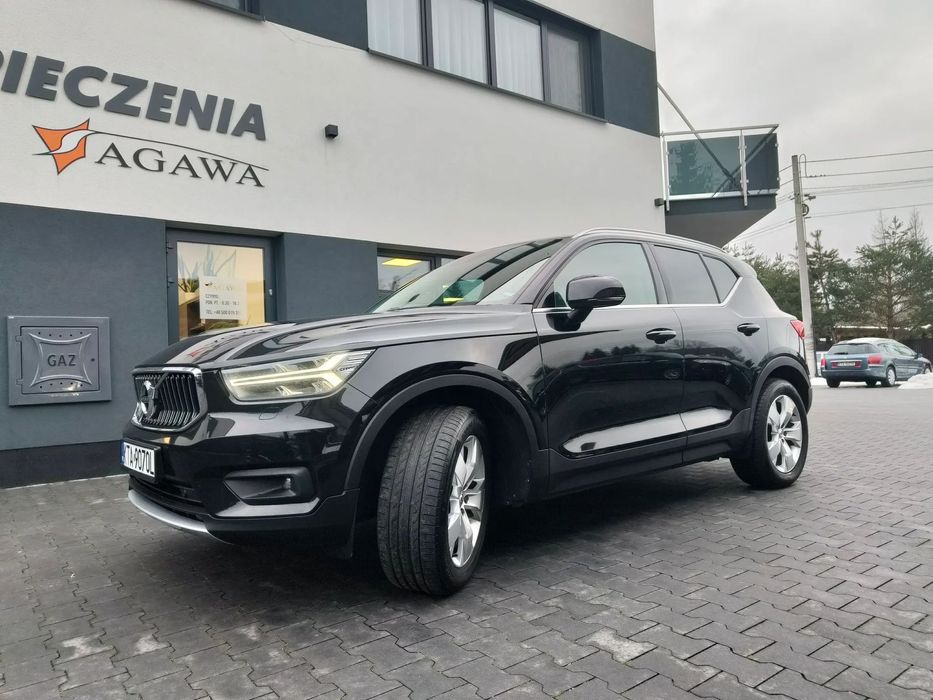 Volvo XC 40 4x4 FVAT23% 1 wł. serwis ASO BLIS CTA LED Kamera Hak Grzana Kierownica