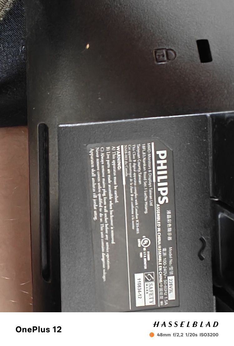 Monitor Philips 226v3L 22 całe.