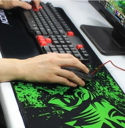 Коврик игровая поверхность Razer Goliathus 90х40см рейзер