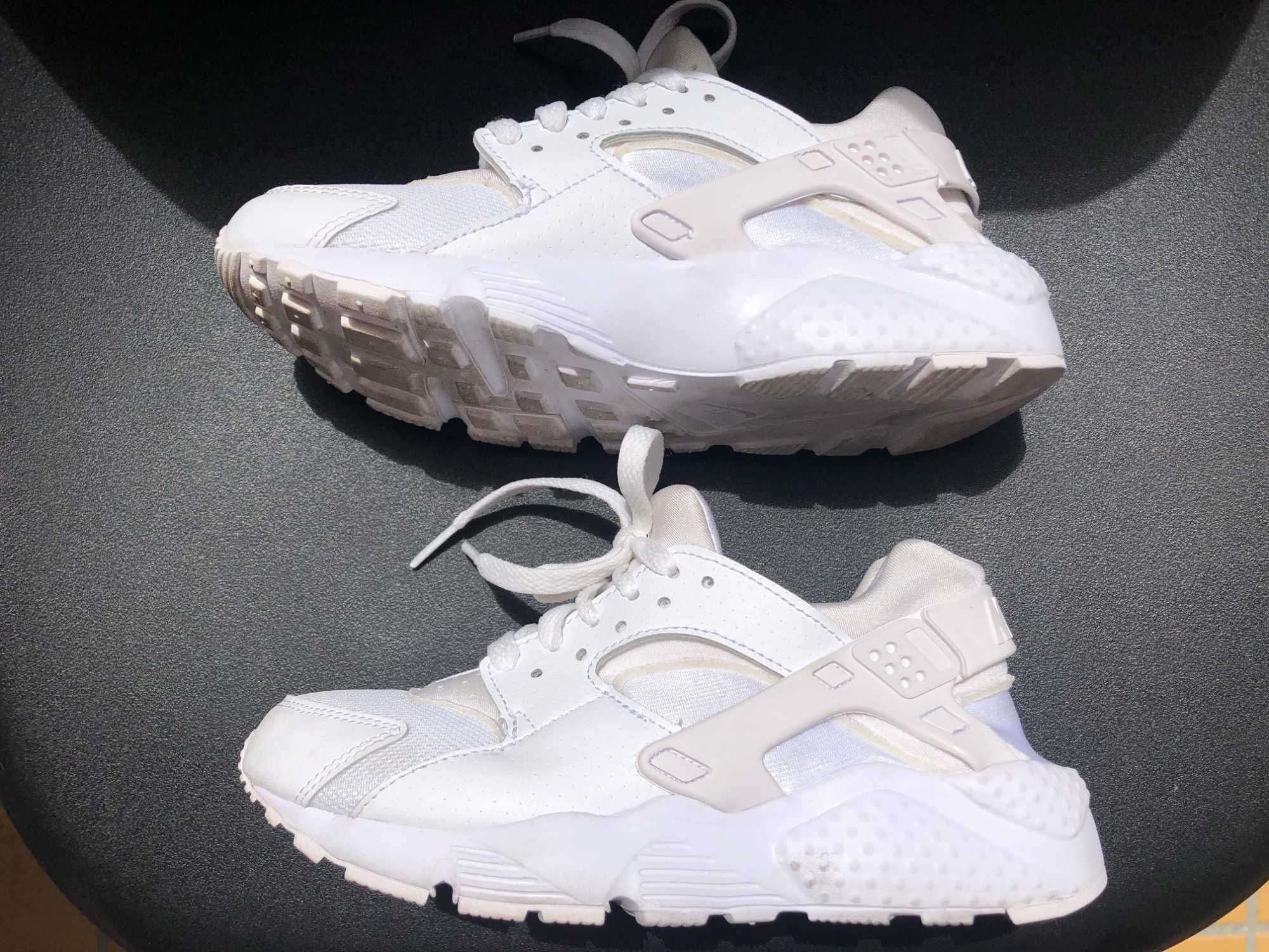 Nike huarache brancas