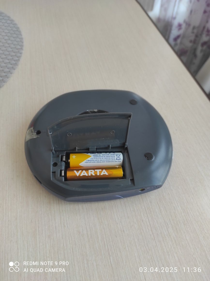 Sony Purple/Blue CD Walkman Player ESPMax [D-E220]